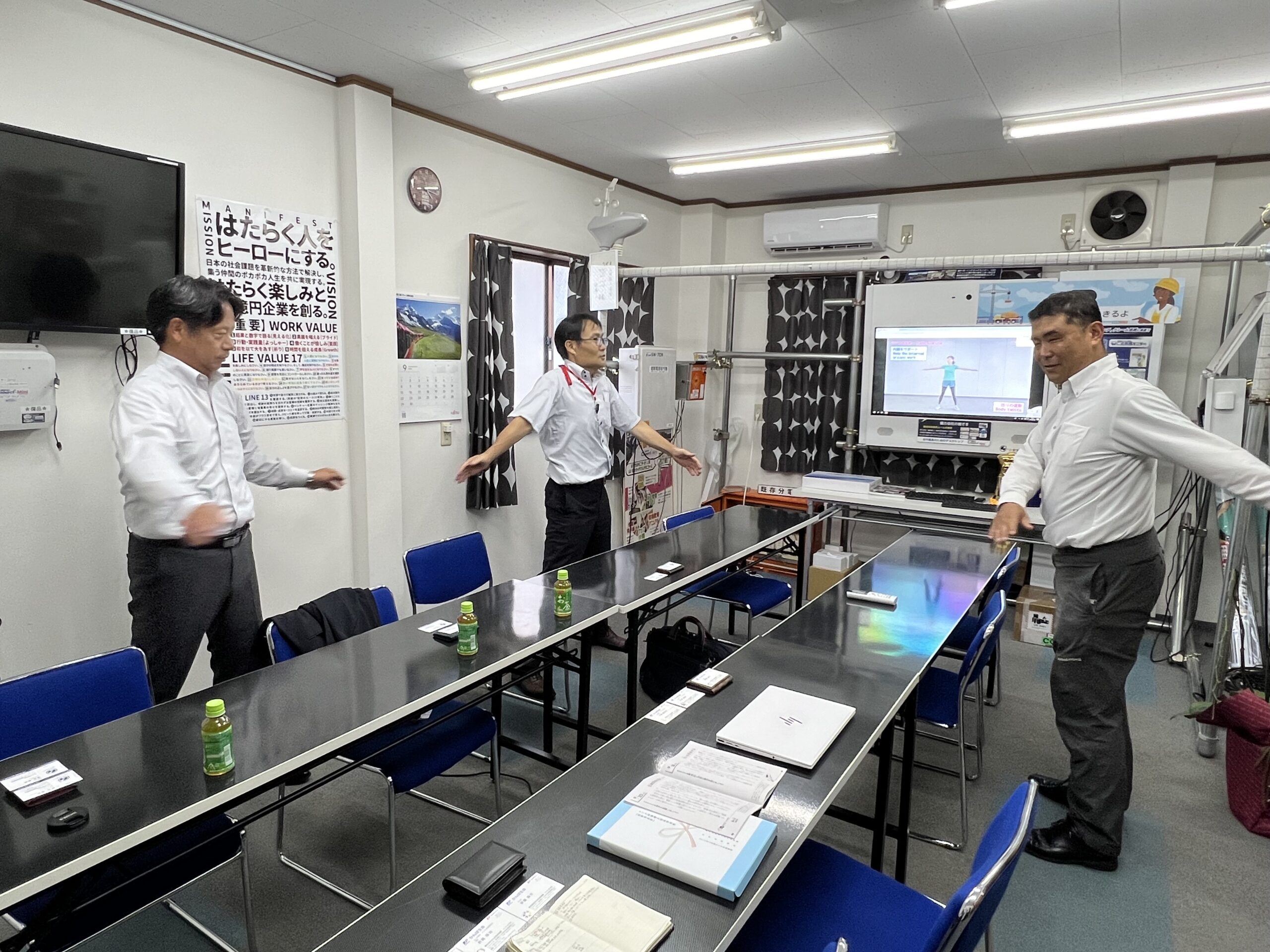 授章式の場でもラジオ体操が行われました